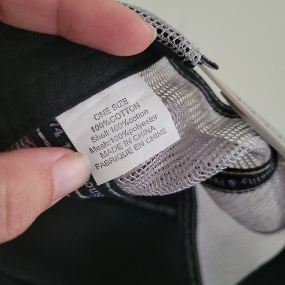 Marmot Retro Mesh Trucker Snap-Back Baseball Flat Brim Hat Gray Stripe Orange - Picture 2 of 5